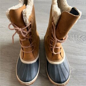 Sorel Black and Brown Winter Boots